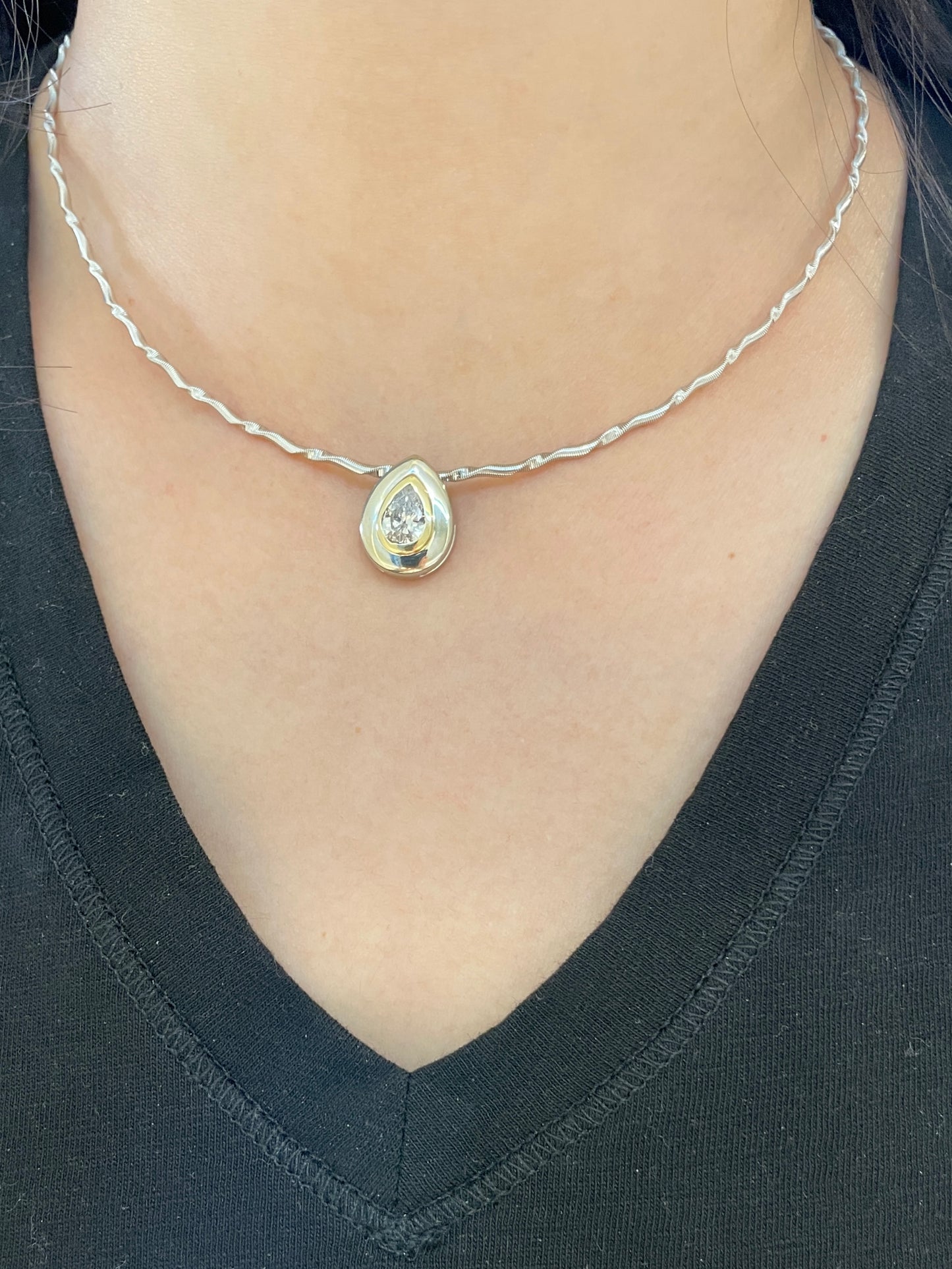 14K Gold 1.05 CTW Pear Shaped Diamond Collar Necklace