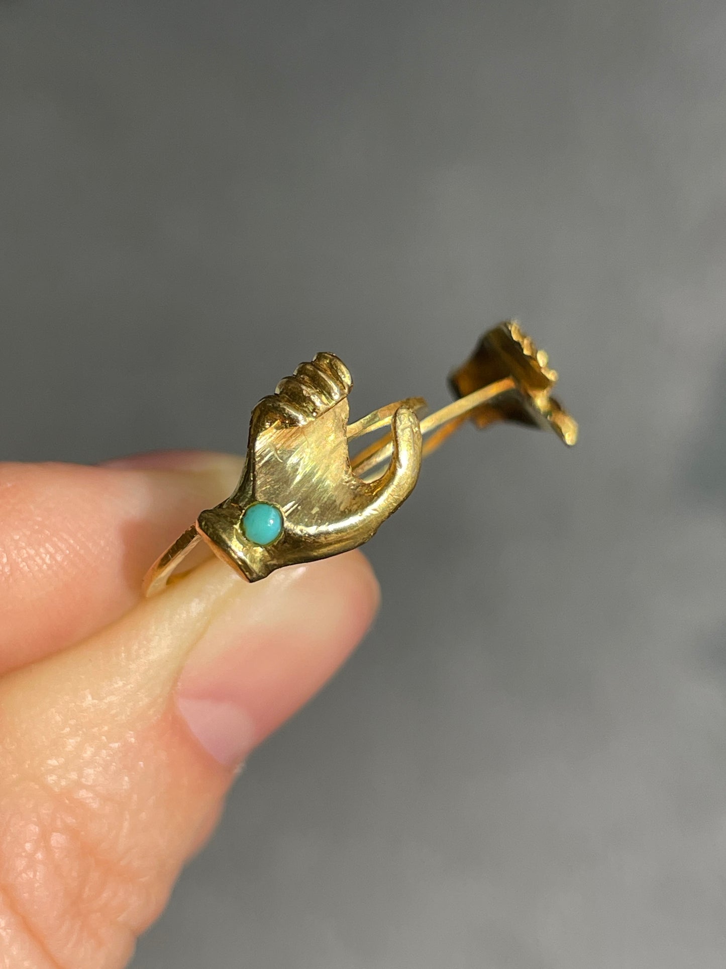 Antique 18K Gold Fide Gimmel Hand Ring