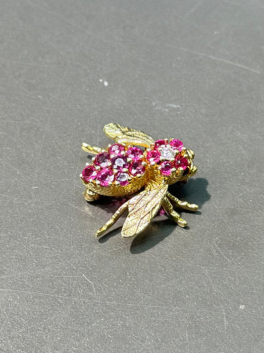 broche d’abeille diamant rubis vintage en or 14 carats