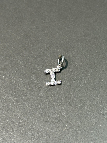 14K 白金 I 字母钻石吊坠