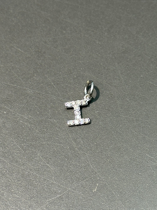 14K 白金 I 字母钻石吊坠