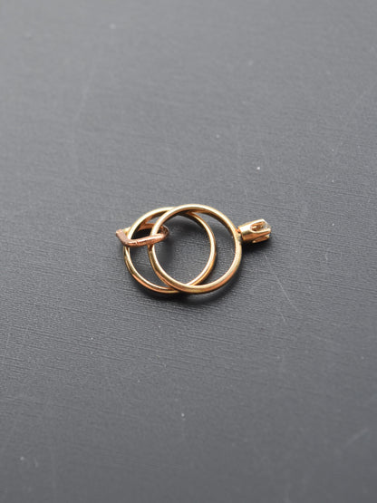 14K 金迷你钻石订婚戒指吊坠