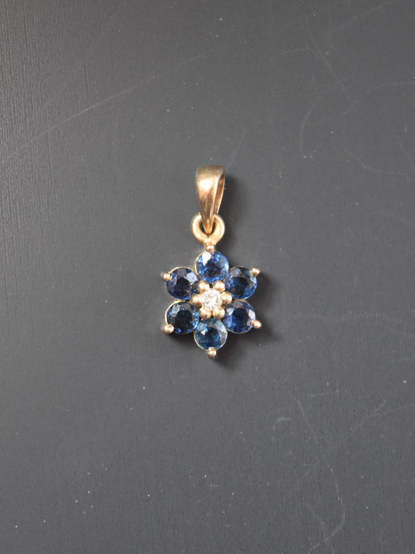 14K 金蓝宝石钻石花朵吊坠
