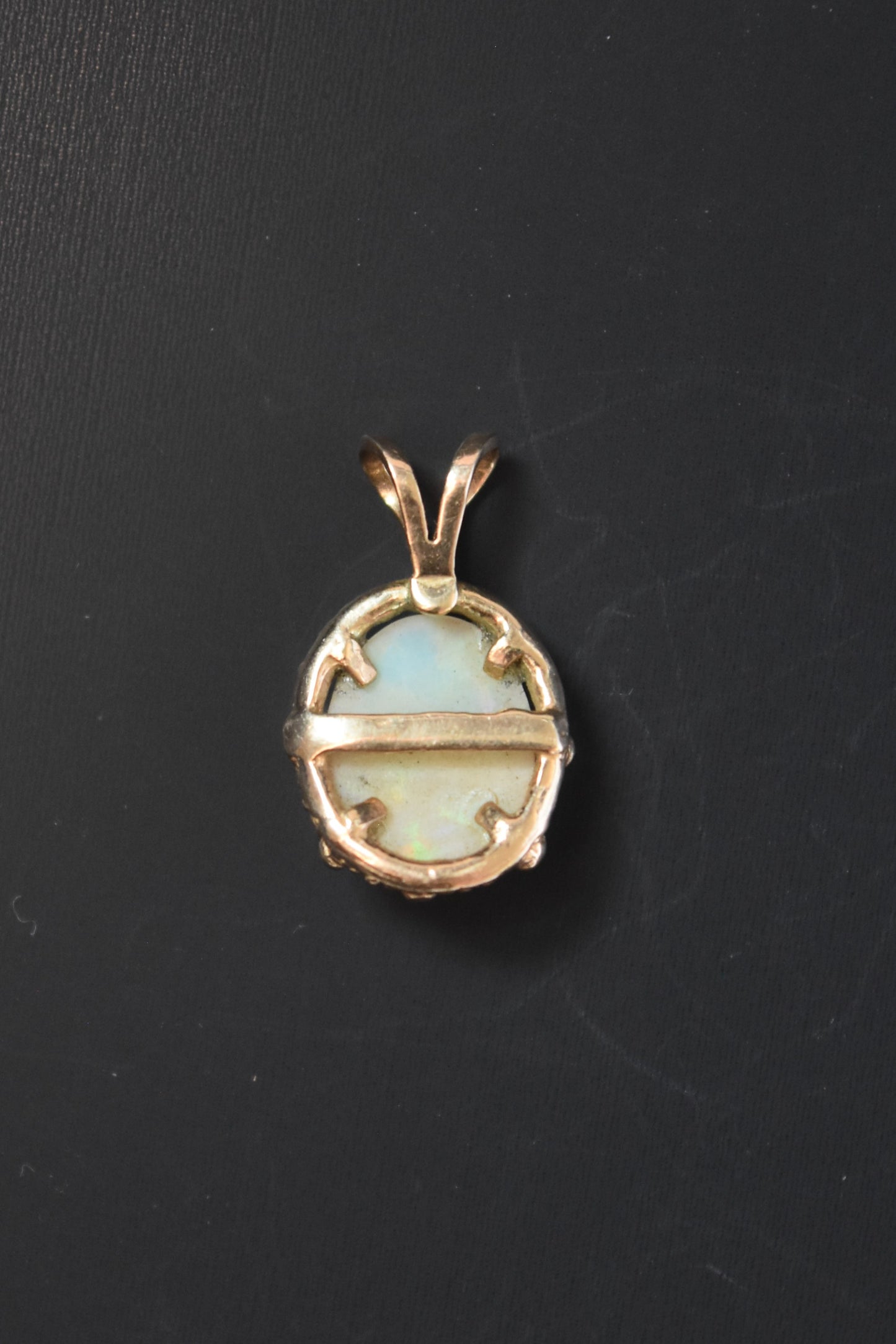 14K 金蛋白石吊坠
