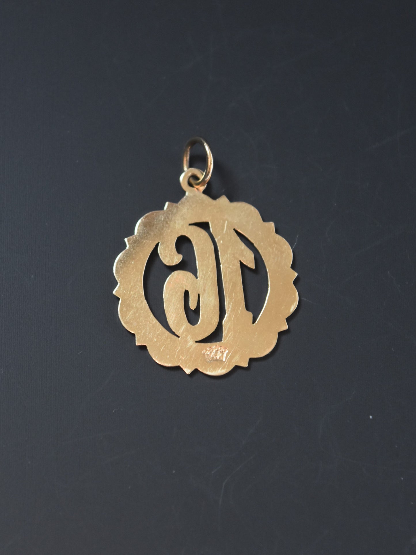 Vintage 14K Gold 16 Pendant