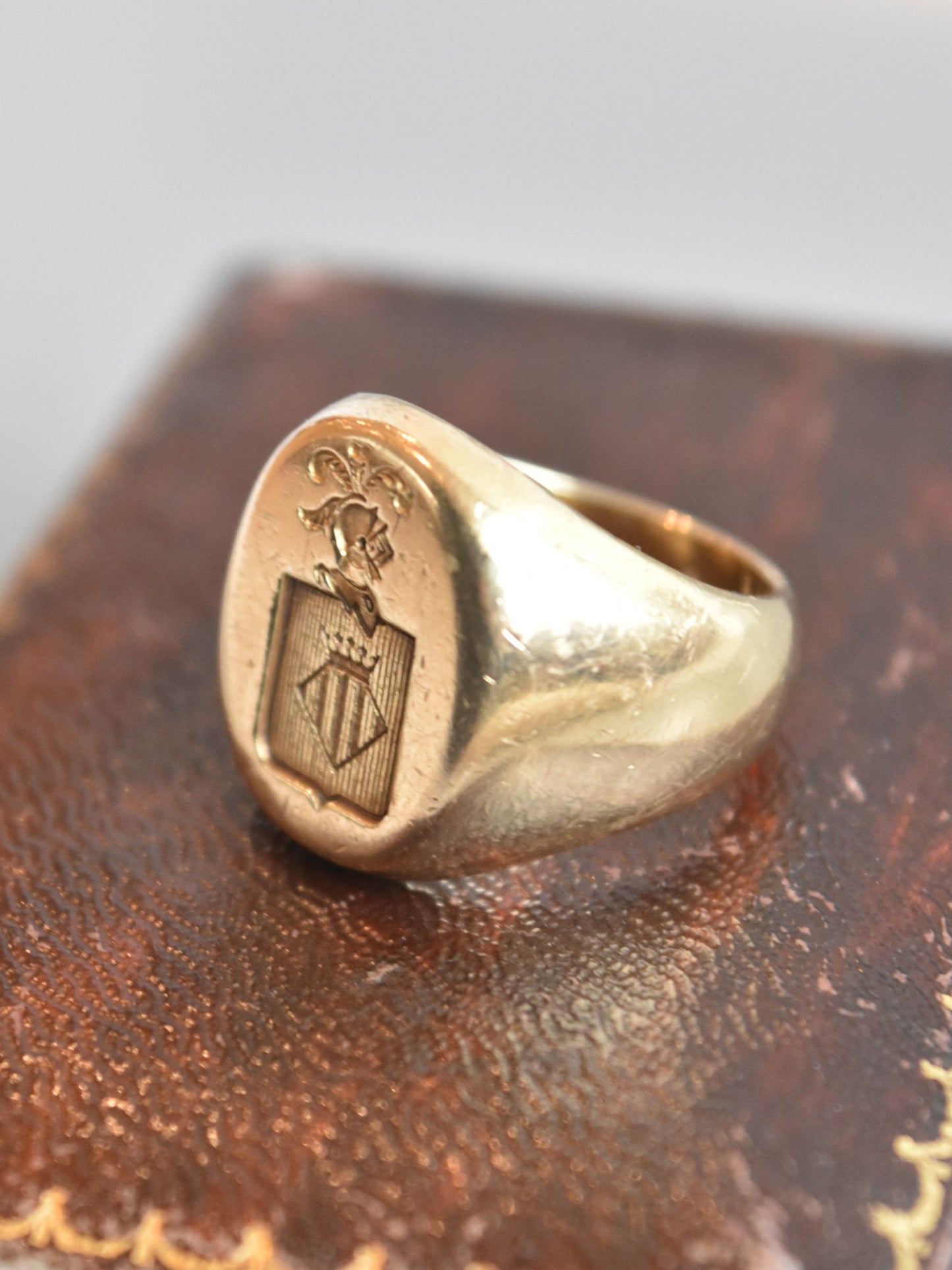 Vintage Tiffany & Co. 14K Gold Knight Shield Signet Ring SZ 7