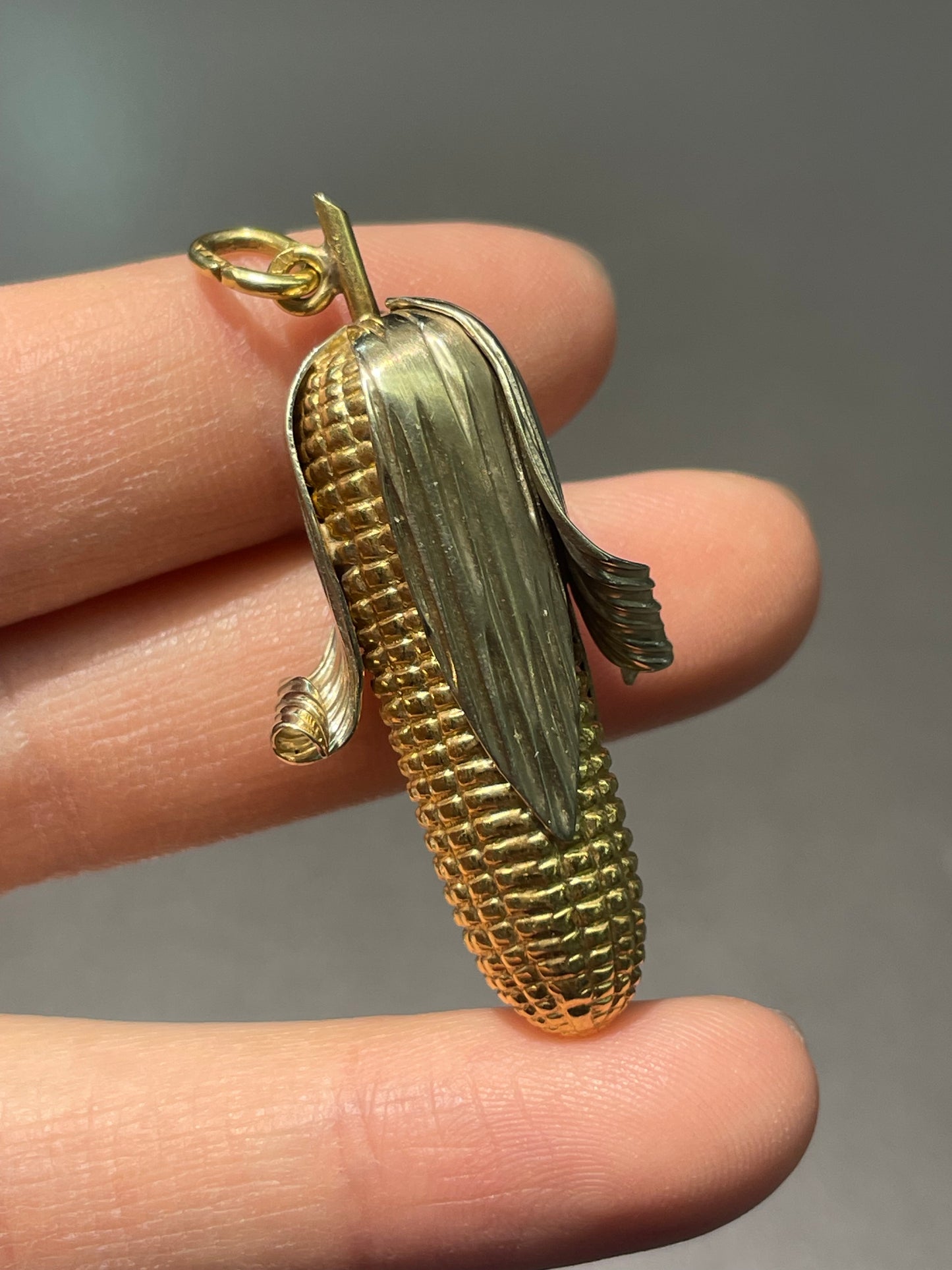 Vintage 18K Bi-Tone Gold Large Ear of Corn Pendant