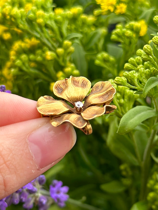 Art Nouveau Blank &amp; Co., Pendentif broche fleur Henry 14K