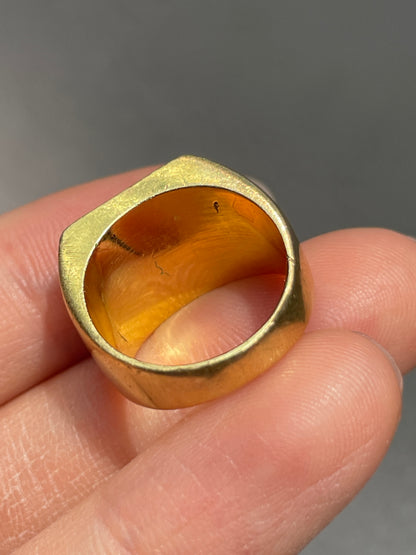 Vintage 18K Gold Shield Signet Intaglio Ring