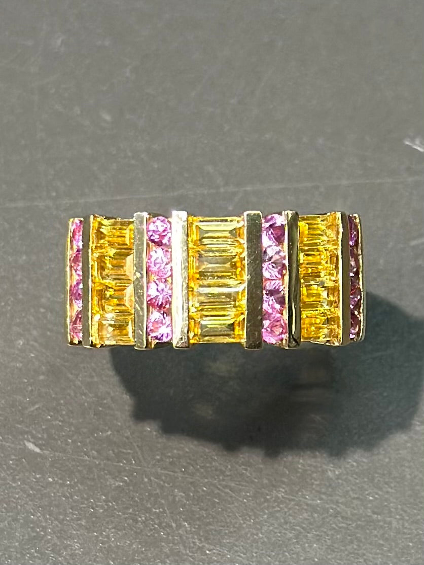 14K 金黄色和粉红色蓝宝石戒指