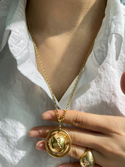 Vintage 14K Gold Large Spinning Globe Charm