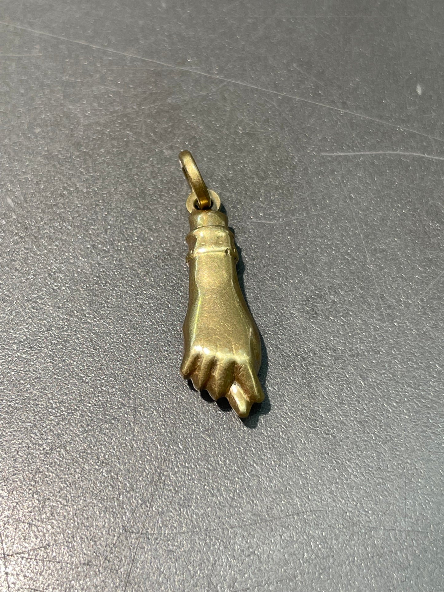 Vintage 14K Yellow Gold Mano Figa Charm Pendant