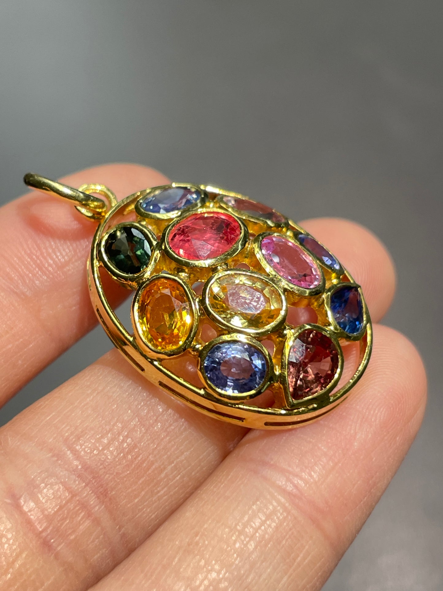 18K Gold Multi-Sapphire Pendant