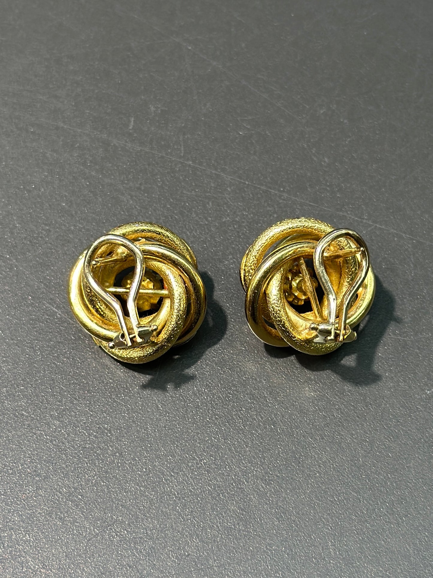 维多利亚 18K 金绿松石珍珠爱之结耳环