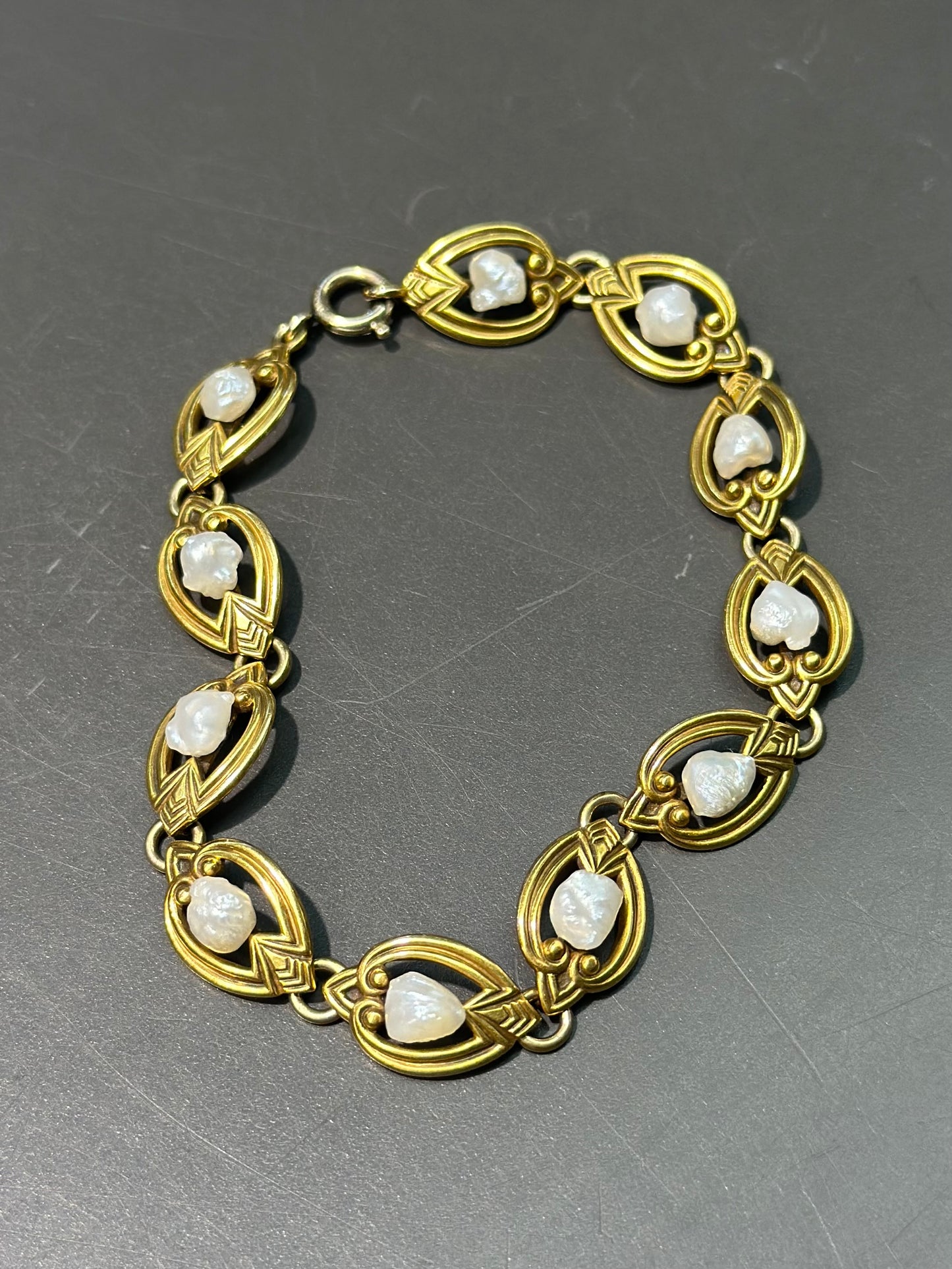 Victorian Etruscan 14K Gold Mississippi Pearl Bracelet