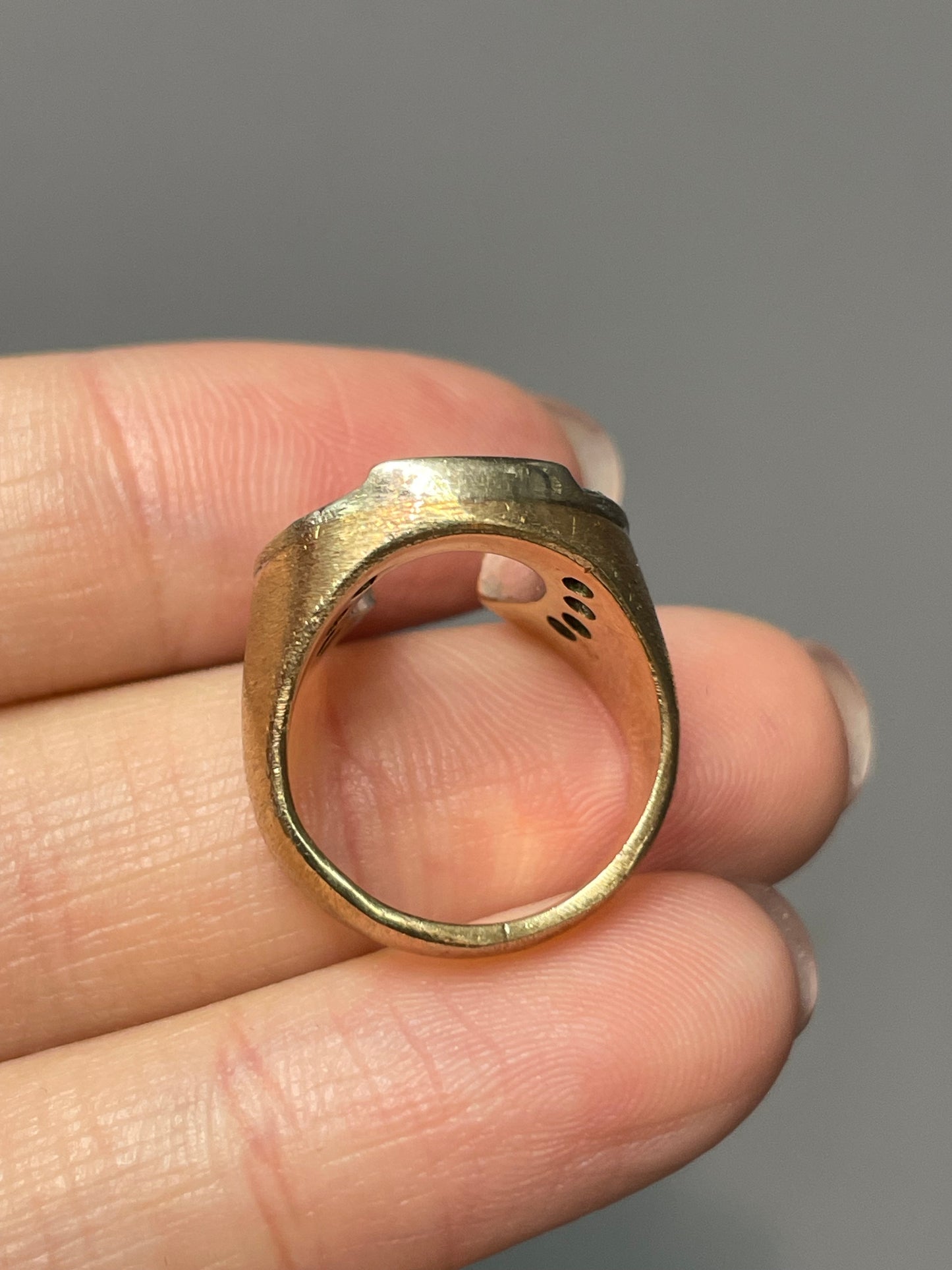Vintage 14K Yellow Gold 0.32 CTW Diamond Horseshoe Ring