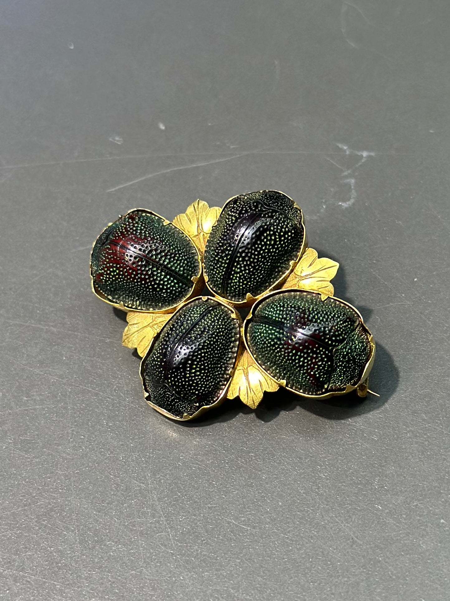 古董埃及复兴 22K 金圣甲虫胸针