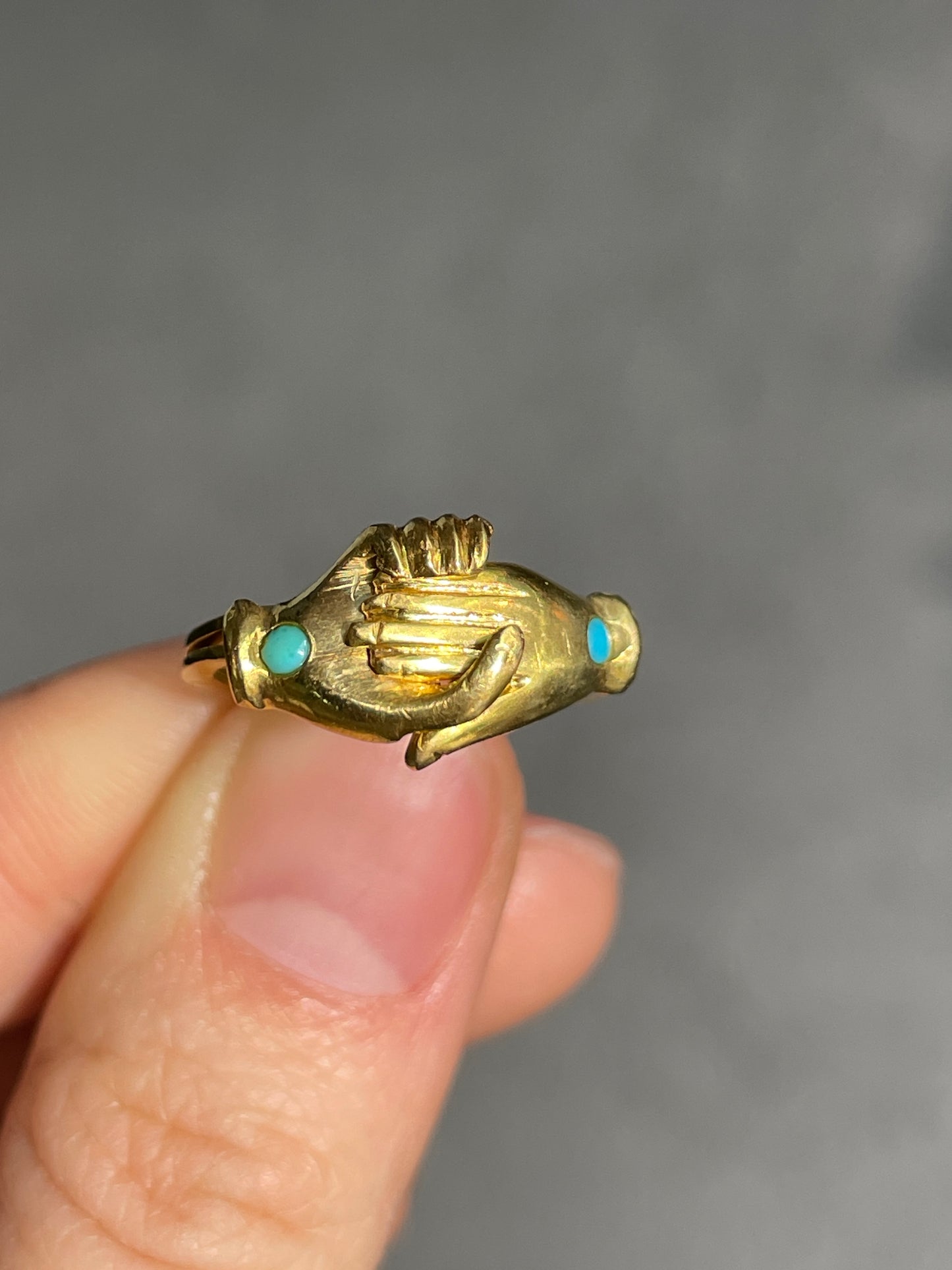 Antique 18K Gold Fide Gimmel Hand Ring
