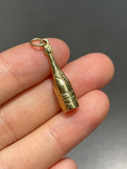 Vintage 14K Gold Solid Champange Charm