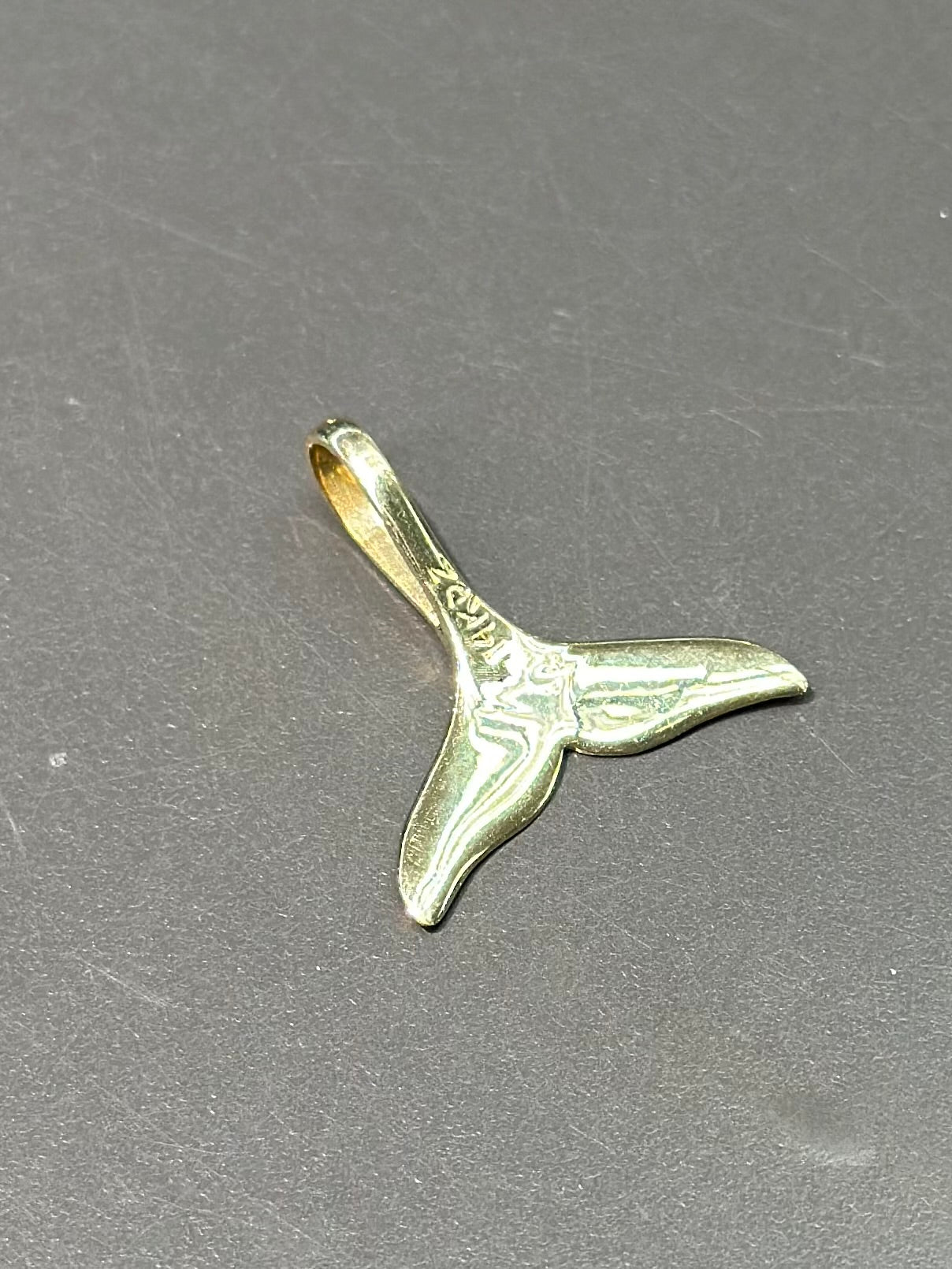 Vintage 14K Whale Tail Pendant