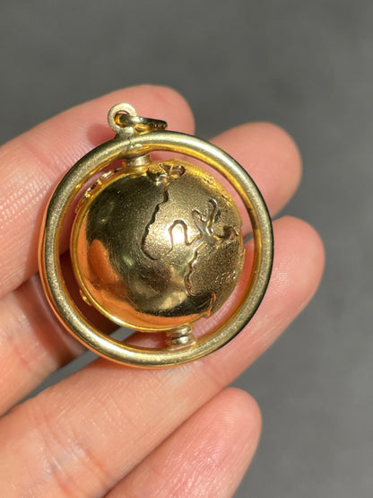 Vintage 14K Gold Large Spinning Globe Charm