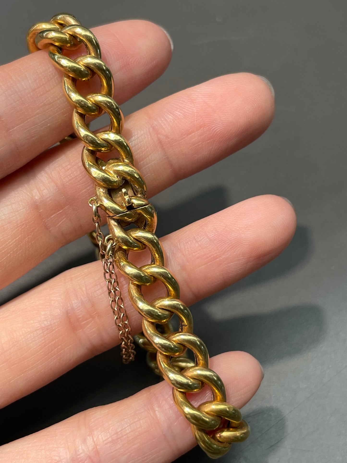 Antique 14K Yellow Gold 9.0 mm Puffy Curb Link Bracelet