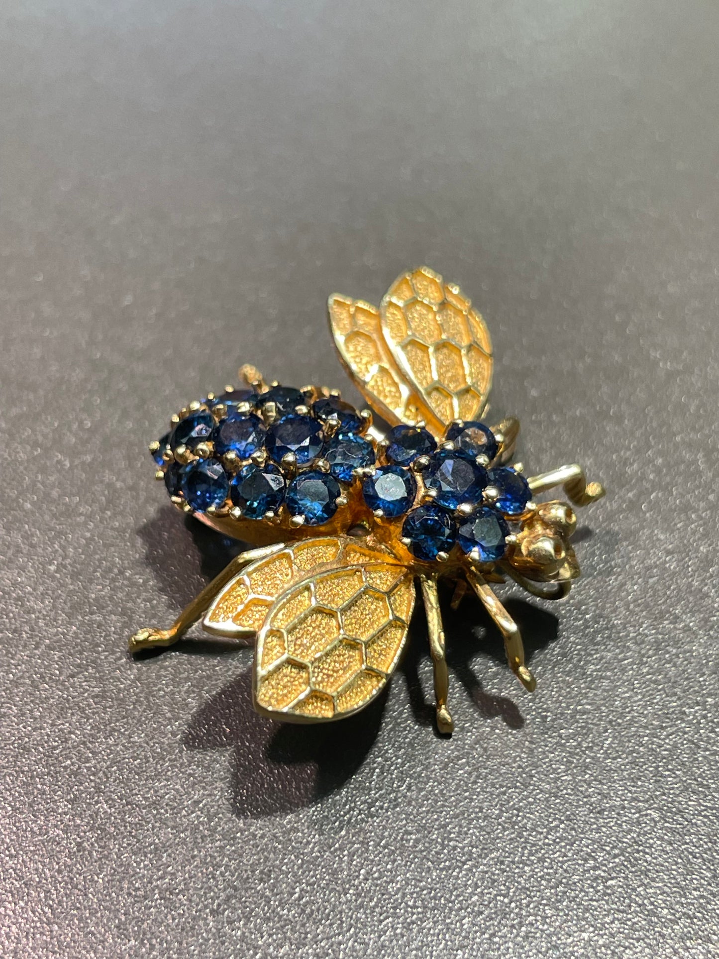 Vintage 14K Yellow Gold Sapphire Bee Pendant Brooch
