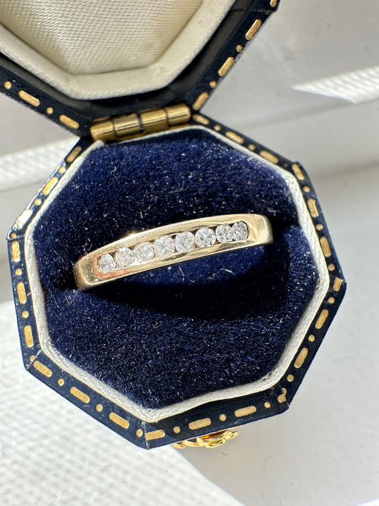 14K Gold 0.12 CTW Eight Stone Diamond Ring