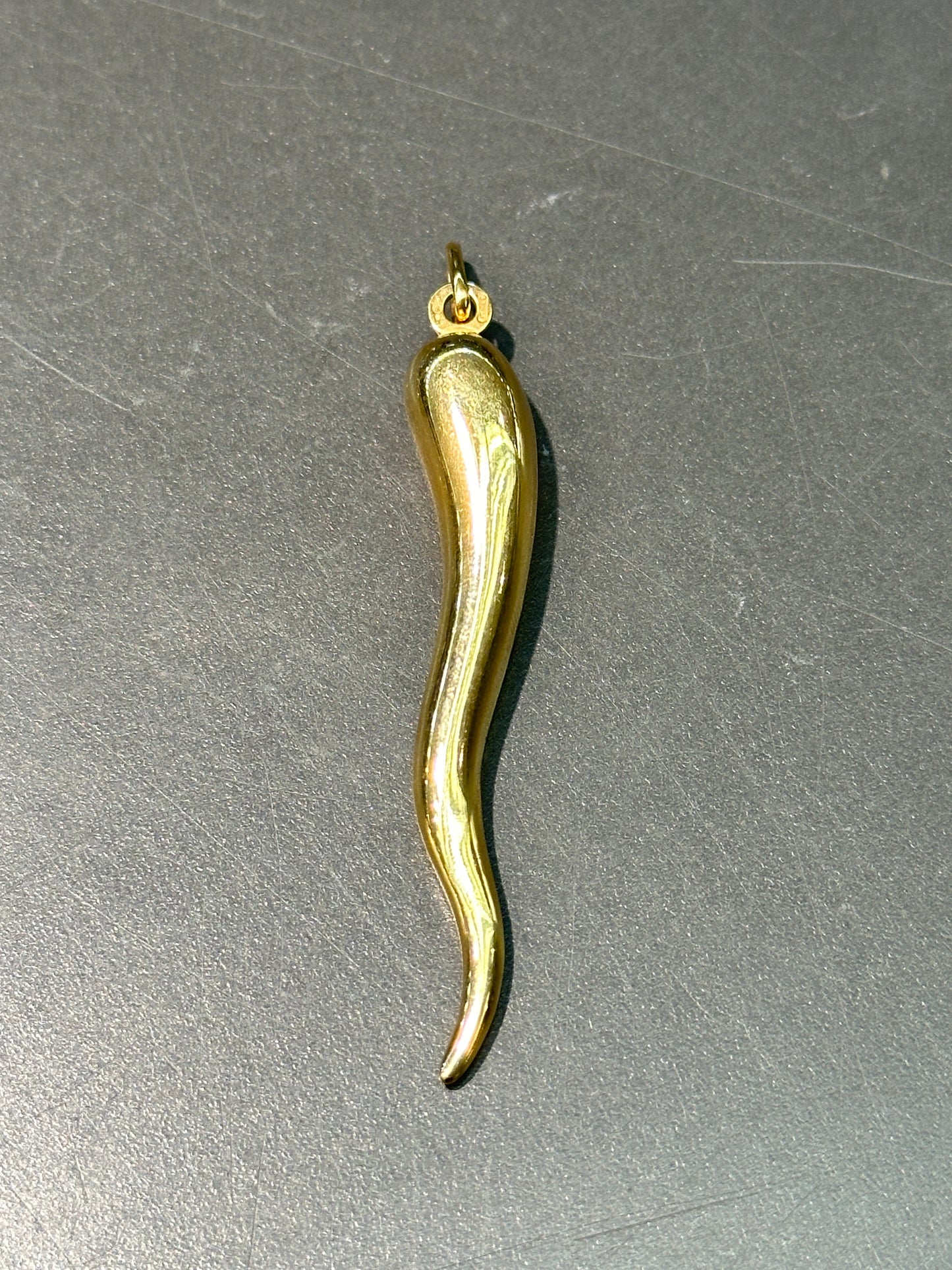 18K Gold Hollow X-Large Italian Horn Pendant