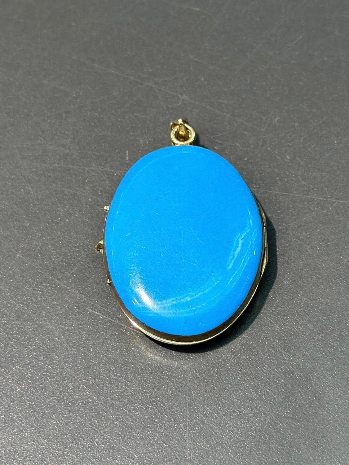 Médaillon pendentif aigle en perles de graines d'émail en or victorien 14 carats