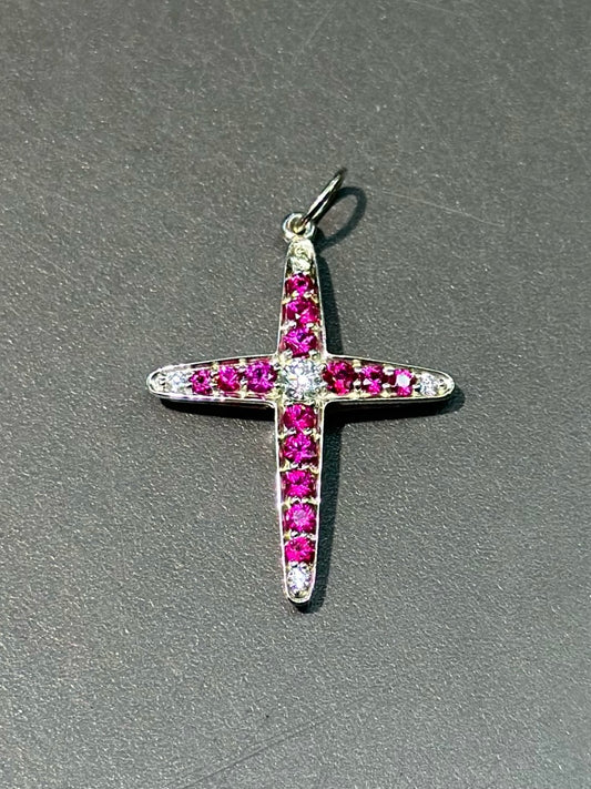 Pendentif croix vintage en rubis et diamants en or 18 carats