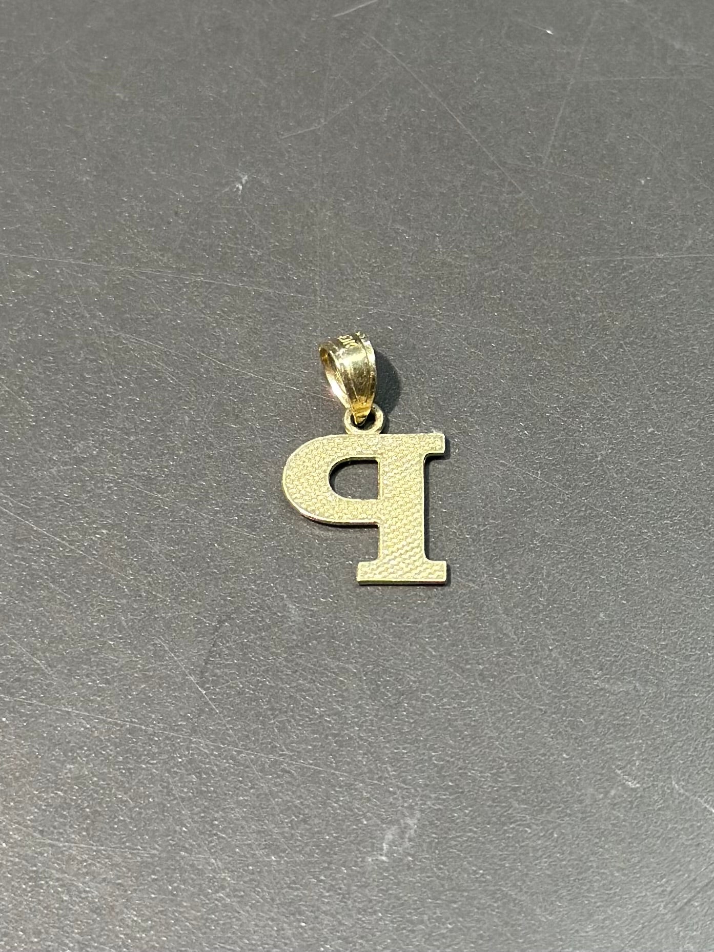 复古 10K 双色金字母吊饰