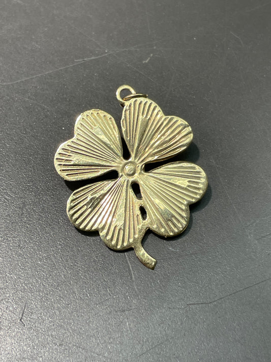 Vintage 14K Yellow Gold Engine Turned Clover Shamrock Charm
