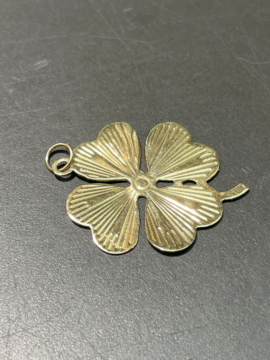 Vintage 14K Yellow Gold Engine Turned Clover Shamrock Charm