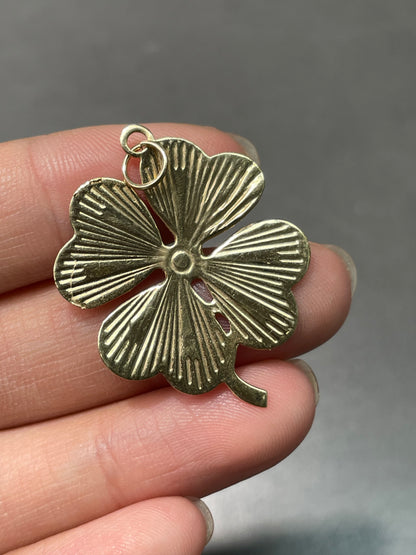 Vintage 14K Yellow Gold Engine Turned Clover Shamrock Charm