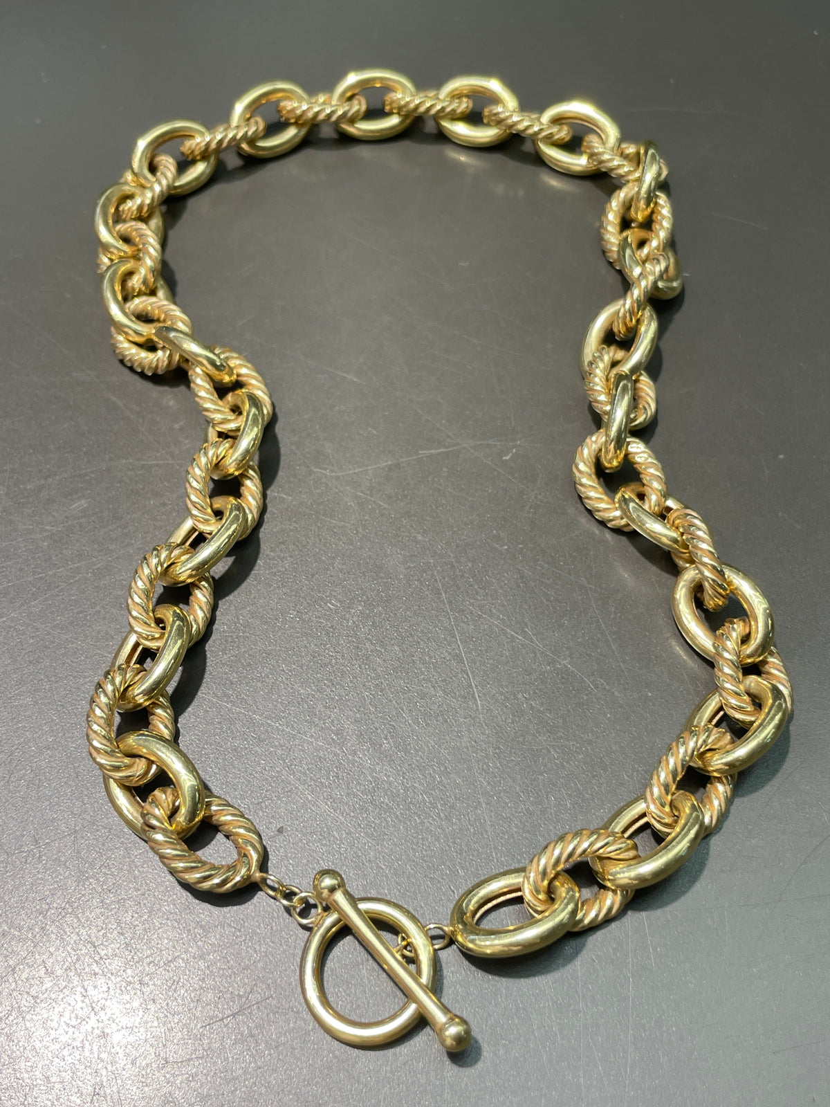 14K Gold Oval Link Toggle Chain Necklace