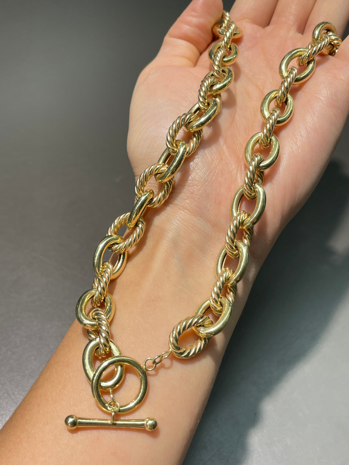 14K Gold Oval Link Toggle Chain Necklace