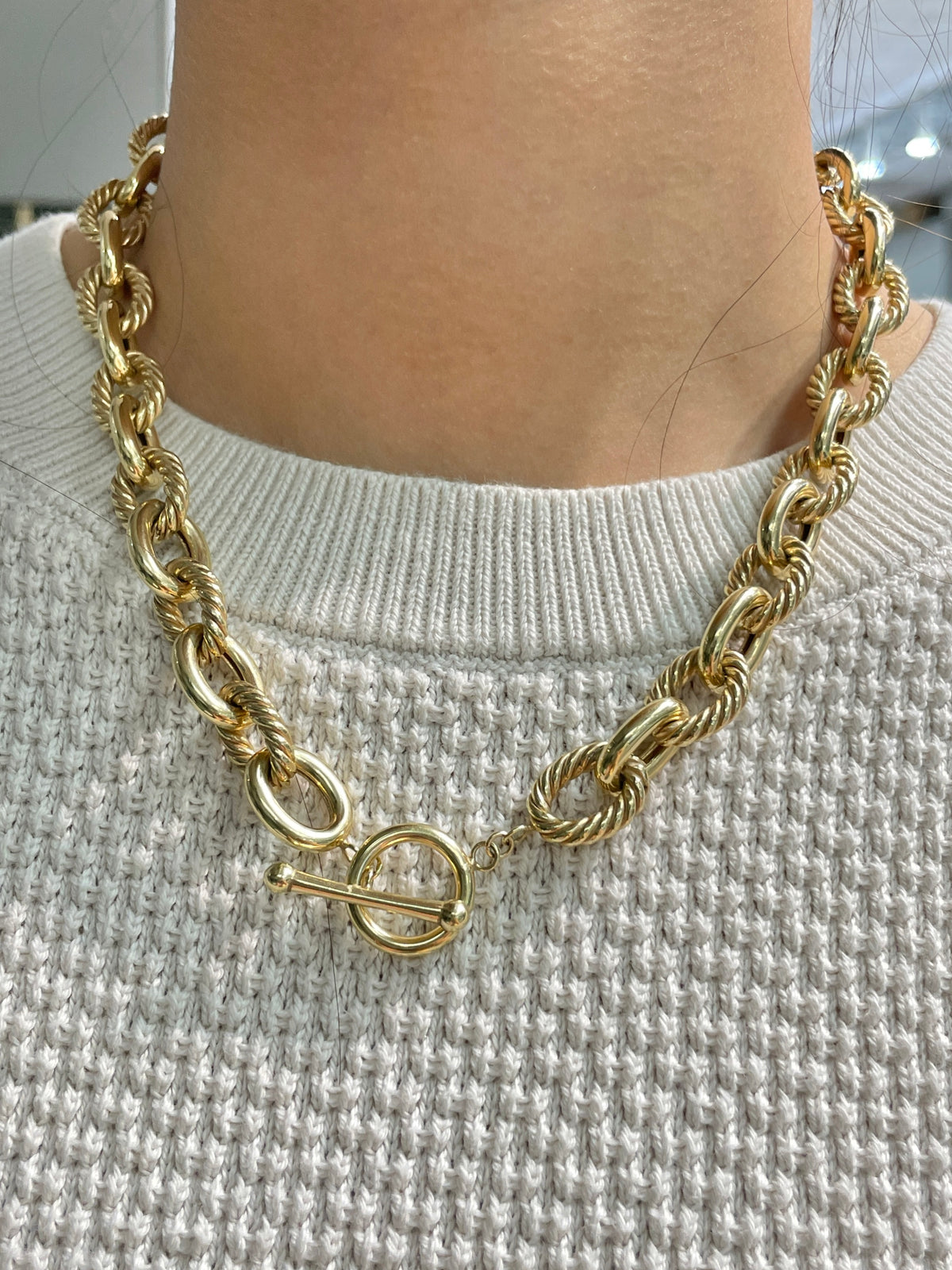 14K Gold Oval Link Toggle Chain Necklace