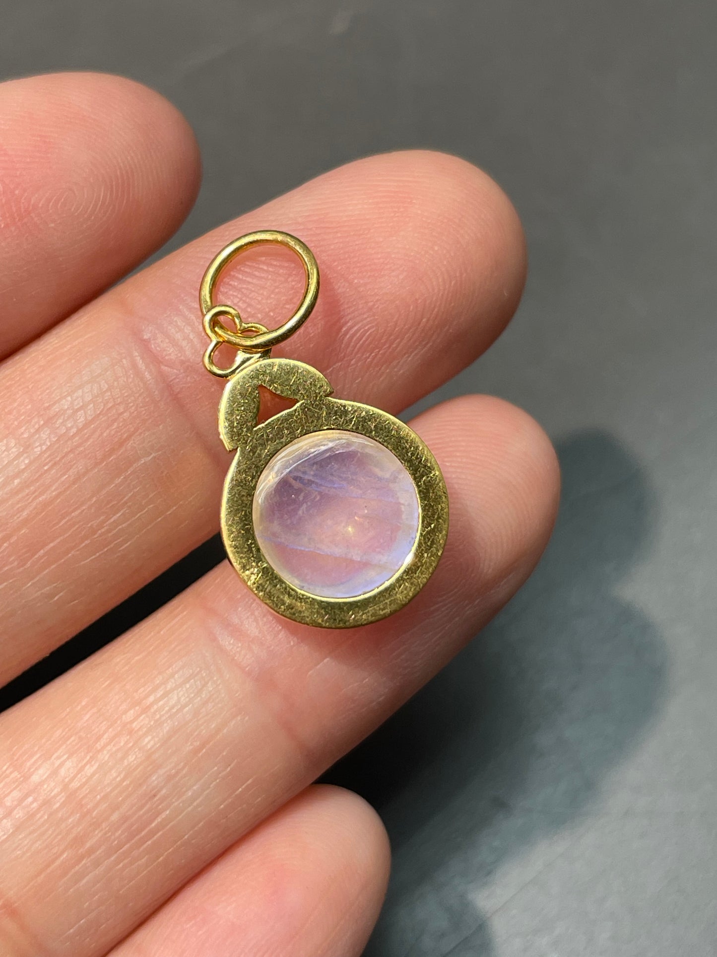 18K Yellow Gold Moonstone Pink Sapphire Motif Charm Pendant