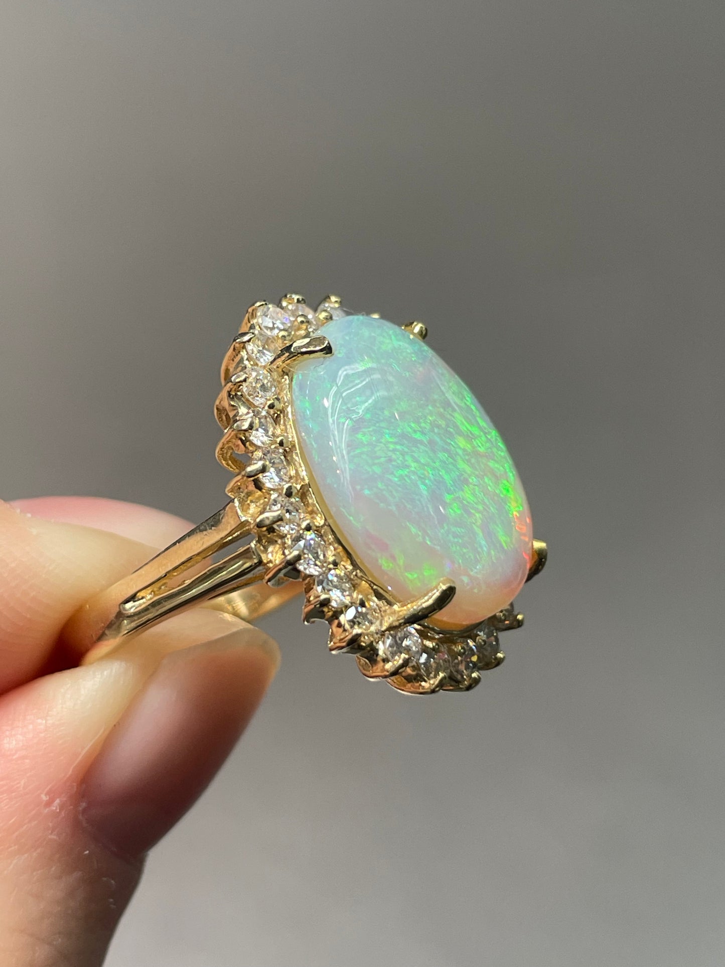 Bague halo de diamants opale en or 14 carats SZ 6.5