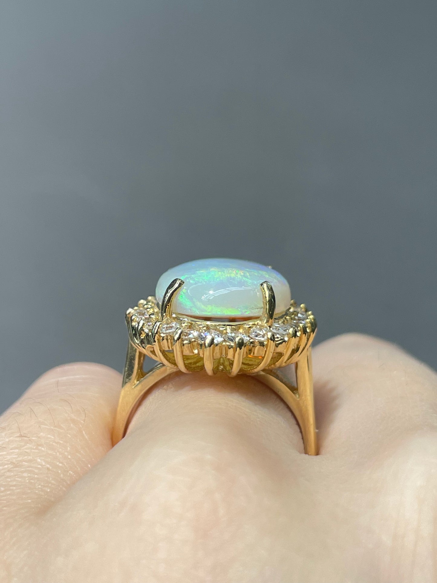 Bague halo de diamants opale en or 14 carats SZ 6.5