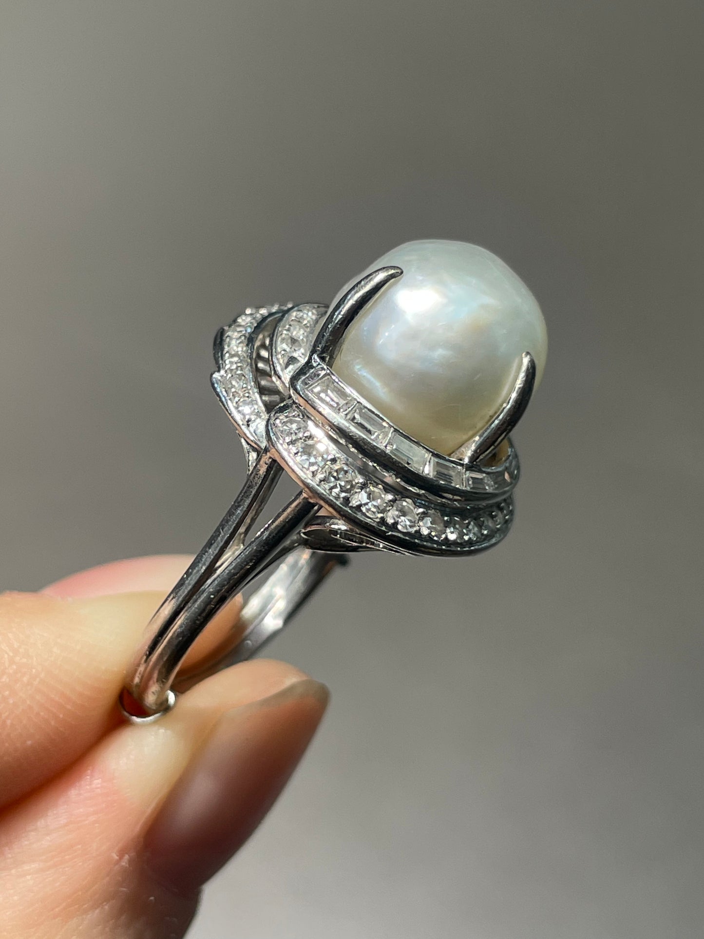 Vintage 14K White Gold Baroque Pearl Diamond Ring