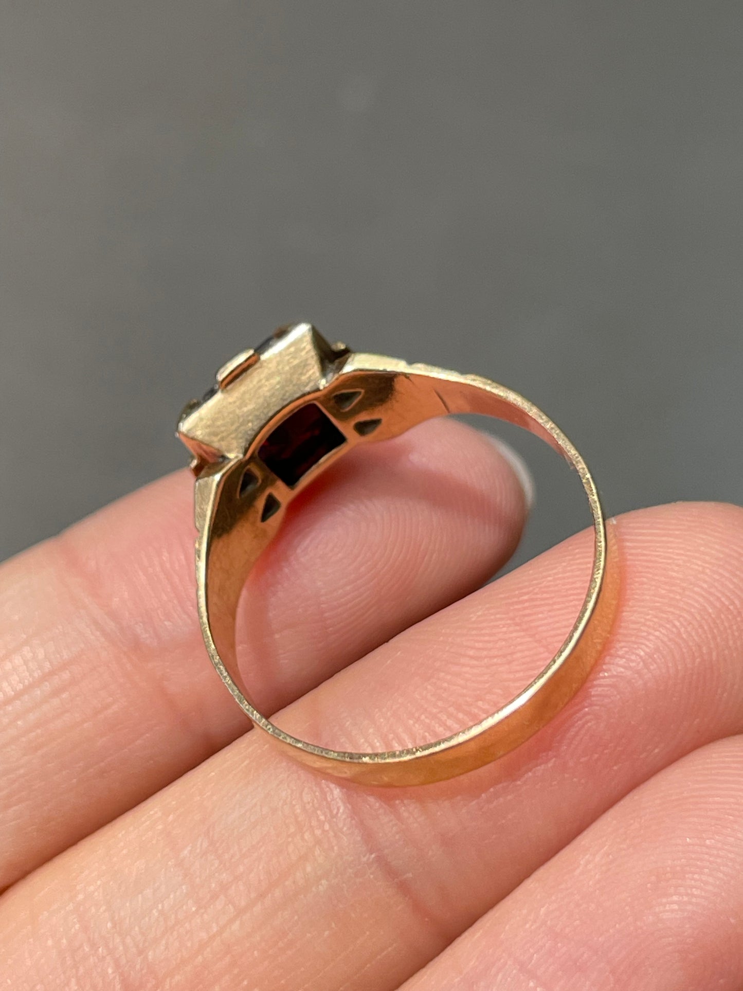 Antique Victorian 14K Yellow Gold Garnet Turquoise Ring