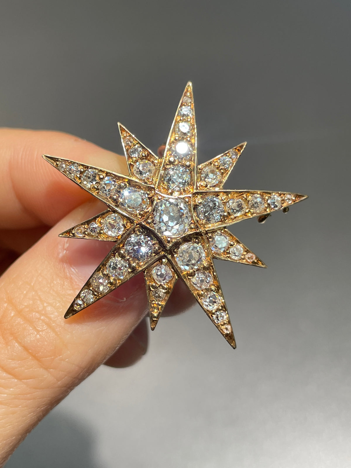 Antique 14K Gold 3.30 CTW Diamond Starburst Pendant Brooch