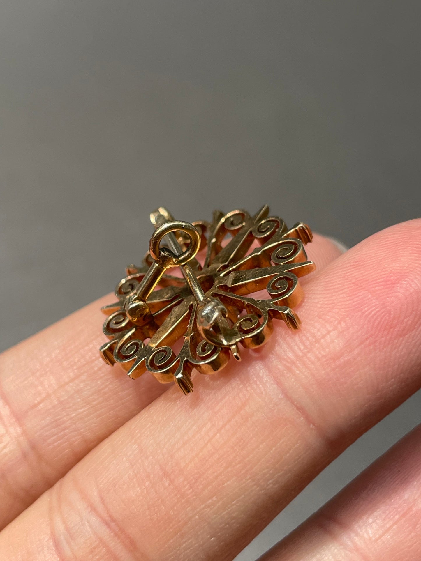 Antique 14K Yellow Gold 0.35 CTW Diamond Starburst Pendant Brooch