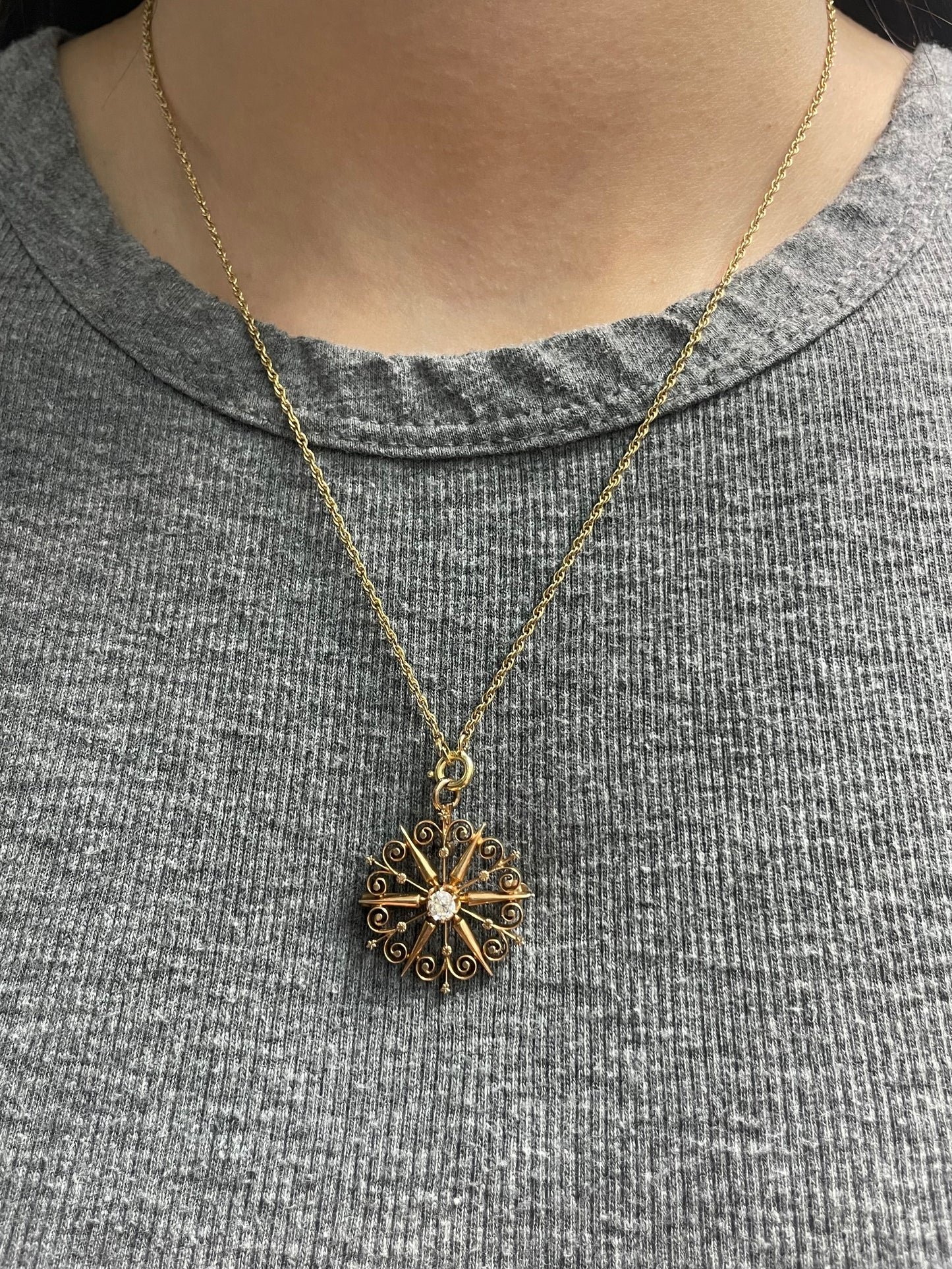 Antique 14K Yellow Gold 0.35 CTW Diamond Starburst Pendant Brooch