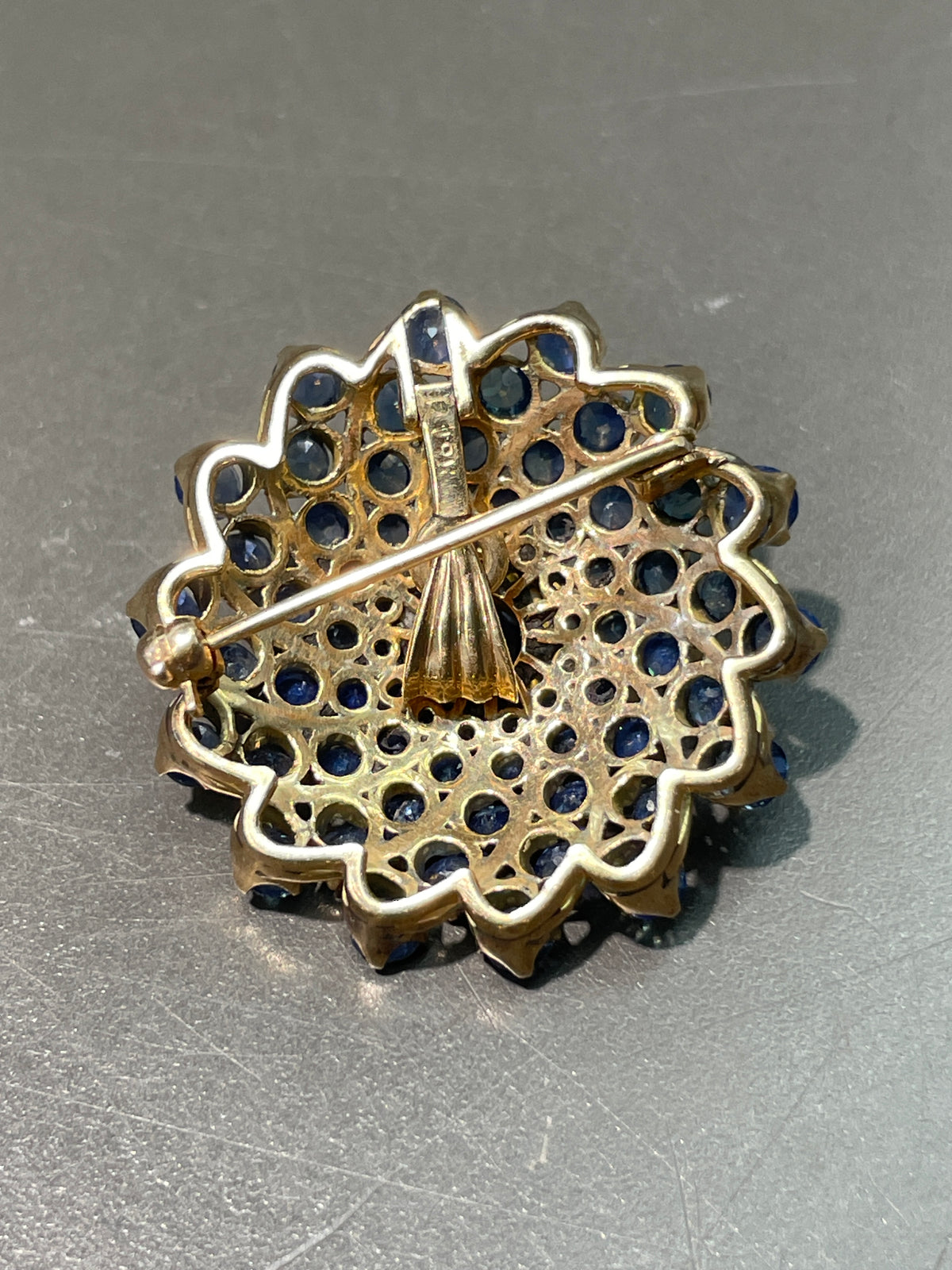 Vintage 14K Gold Sapphire Spiral Cluster Brooch