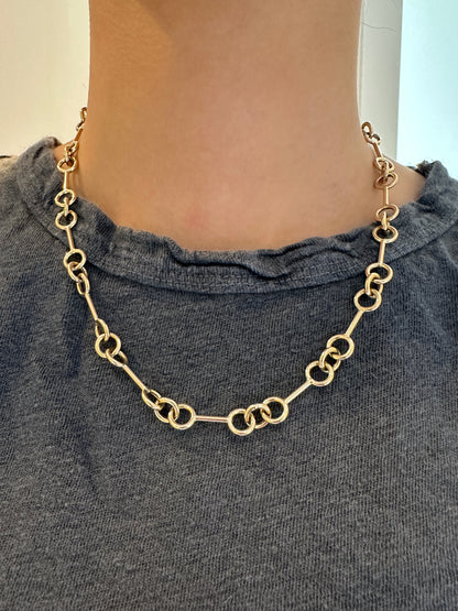 14K Gold Circle Bar Link Chain Necklace