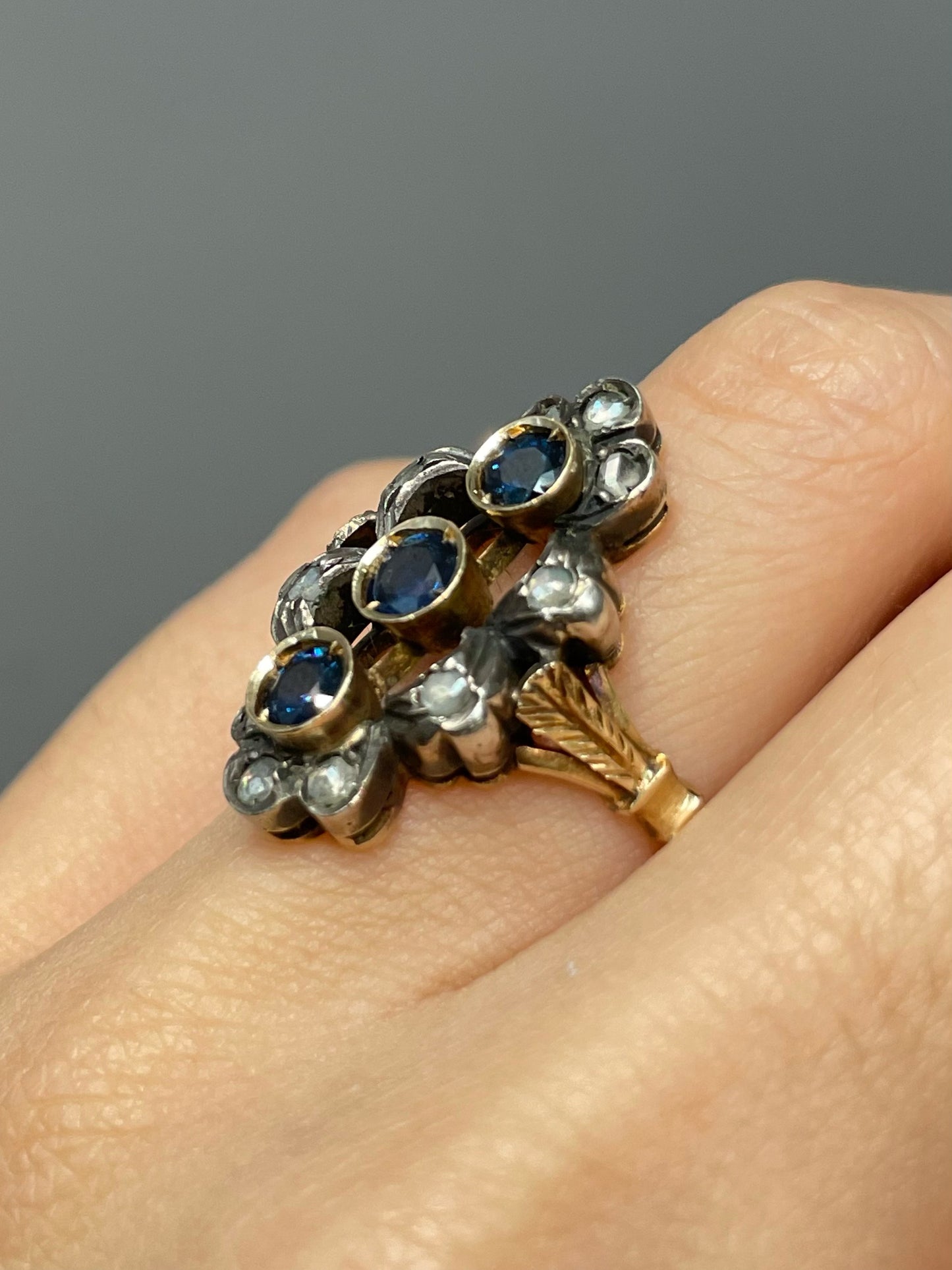 Antique Silver Topped 18K Yellow Gold Sapphire Diamond Ring
