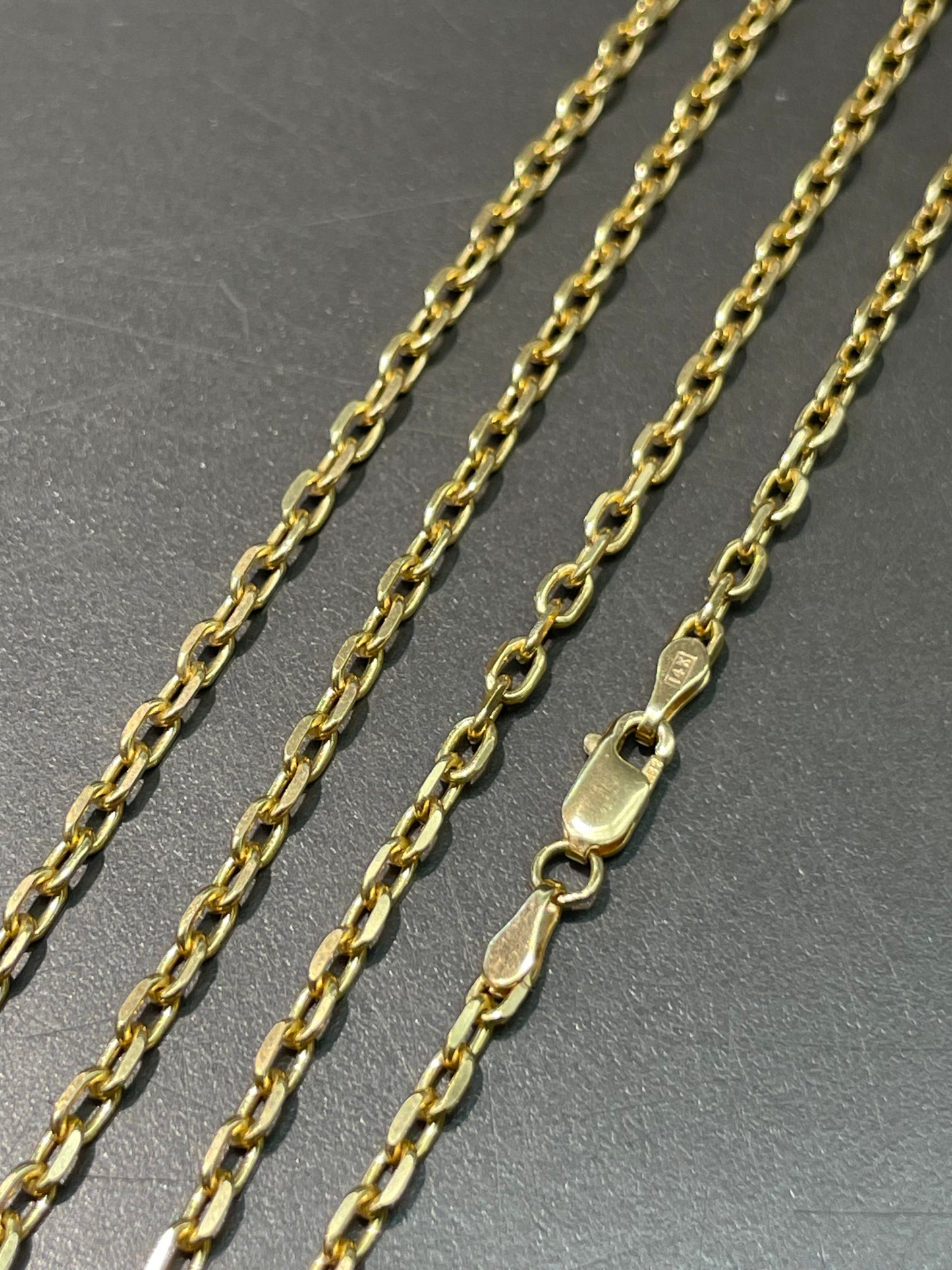 14K Yellow Gold 2.5 mm Cable Link Chain Necklace 24.0 inch